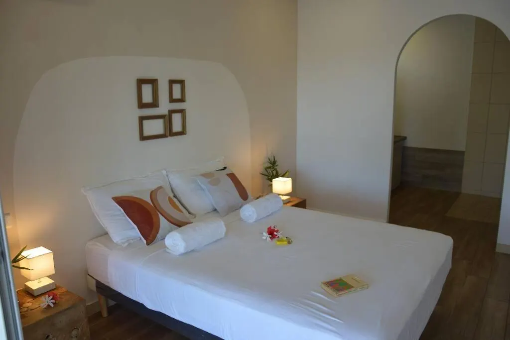 Fare Fenua Maison 270M2 15P Papeete  Villa